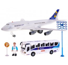 Aviacijos rinkinys: keleivinis lėktuvas su autobusu