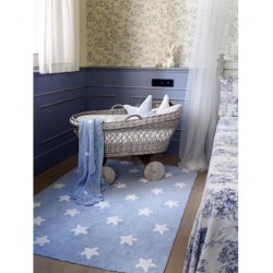Melsvas vaikiškas kilimas su baltomis žvaigždelėmis