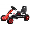 Go-kart raudonas sportinis automobilis