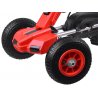 Go-kart raudonas sportinis automobilis