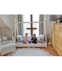 Balta vaikiška lovytė - namelis "Tipi" 160x80 cm.