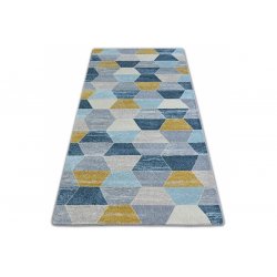 Stačiakampis kilimas puoštas pilkais ir mėlynais šešiakampiais