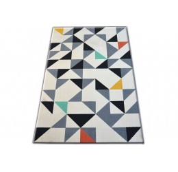SCANDI kilimas su spalvotais trikampiais
